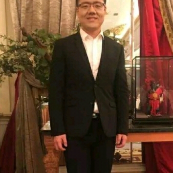誠信的第一张照片--九龙交友中心