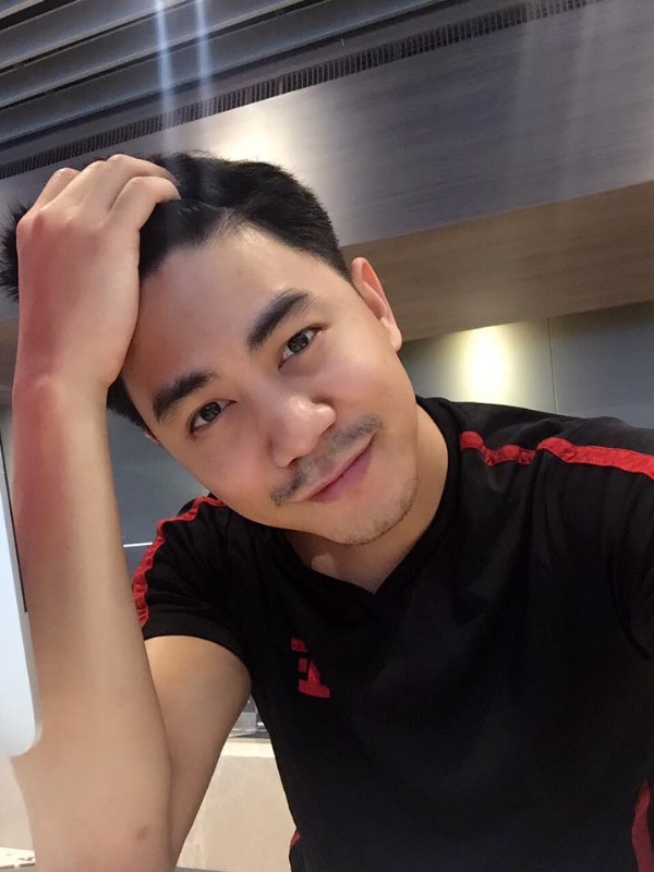 李的第一张照片--九龙交友中心